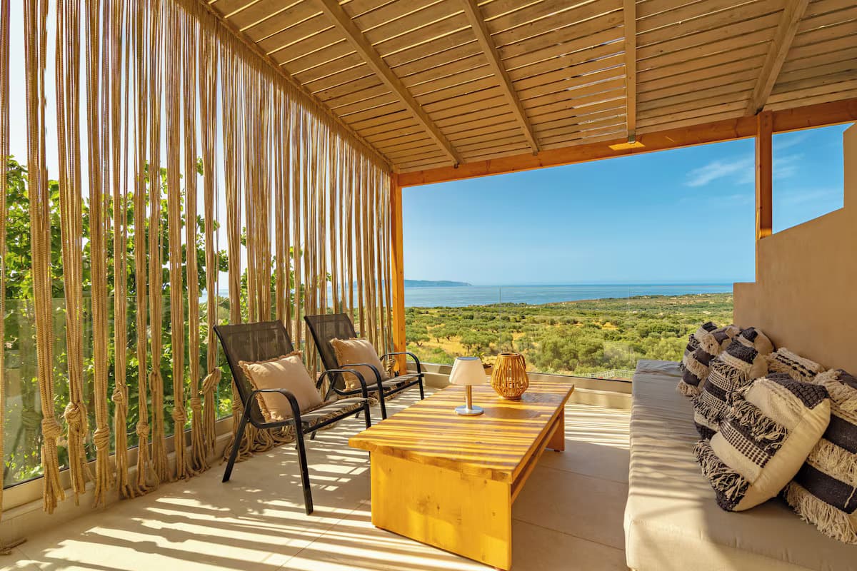 Luxury villa with sea view